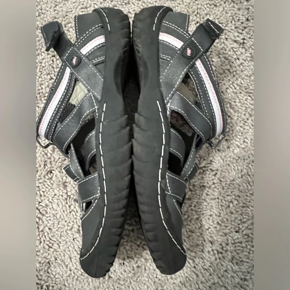 JBU by Jambu women’s 7M Olympia water ready gray and pink sport sandals